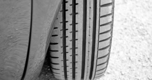 Do tires wear out faster in Dubai